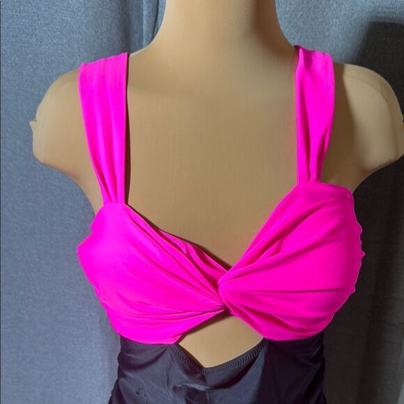 VIMPUNEC Pink and Black Swimsuit - Picture 2 of 14